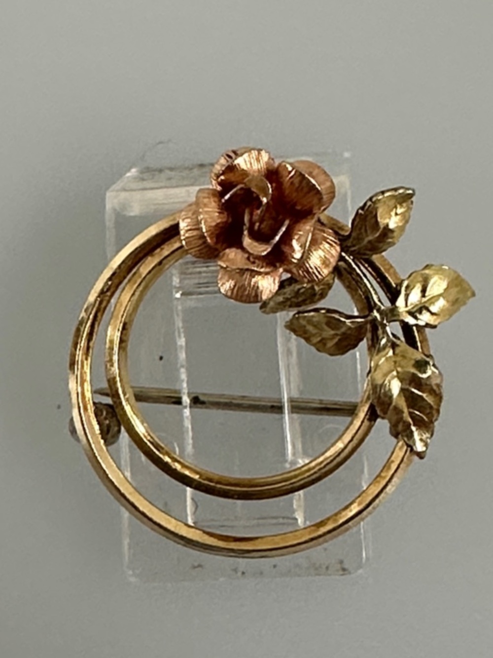 GREMENTZ Vintage Gold and Rose-Tone Floral Circle Brooch - Vintage